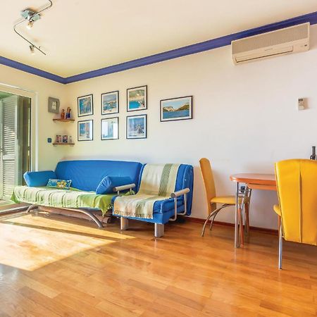 Stunning Apartment In Brela With Wifi Esterno foto